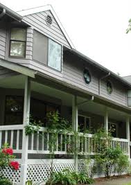 sd house - special delivery house